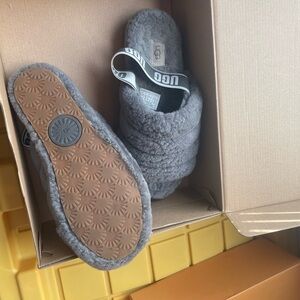 Uggs Slippers
